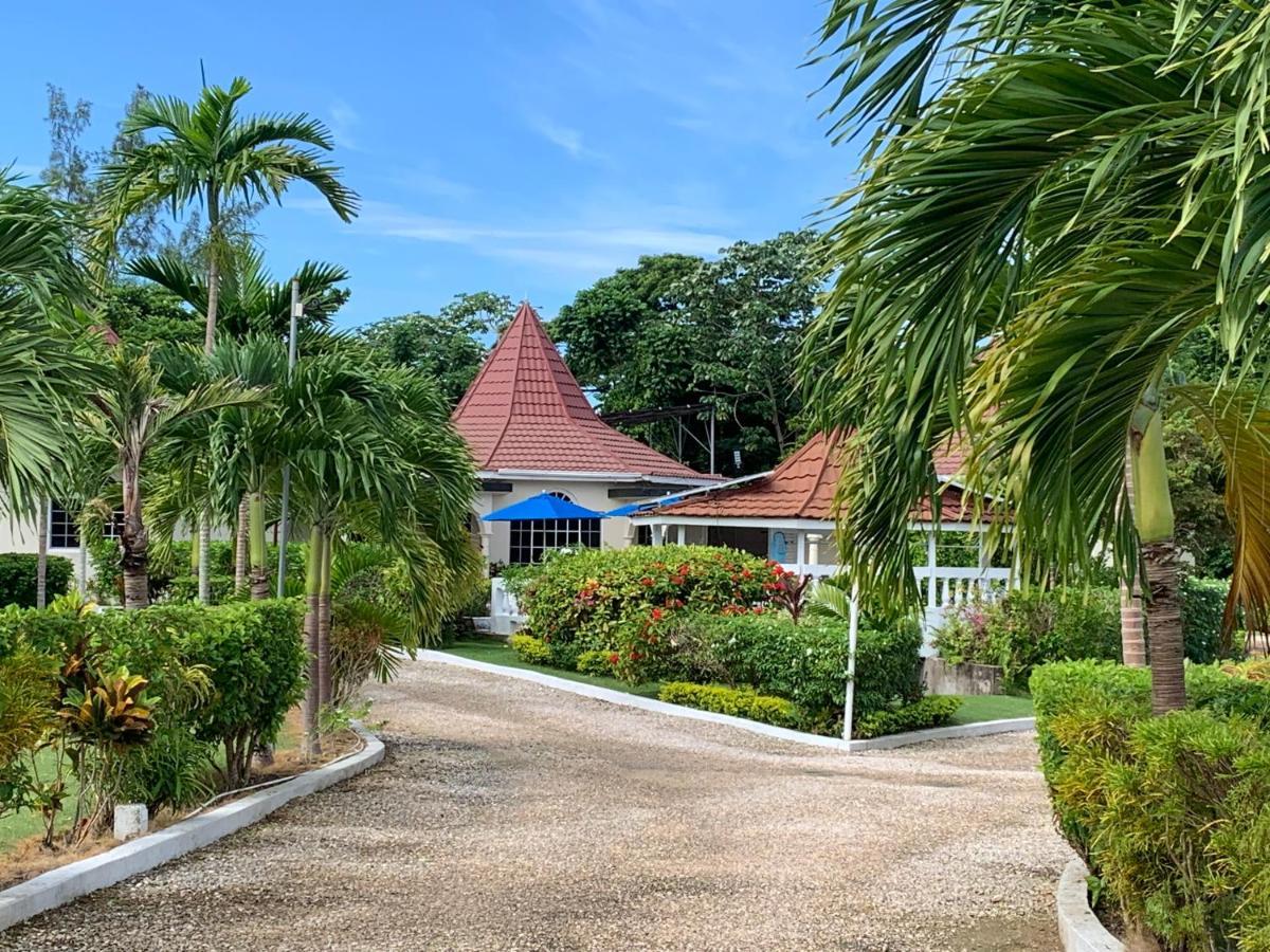 Whistling Villa Runaway Bay Dış mekan fotoğraf