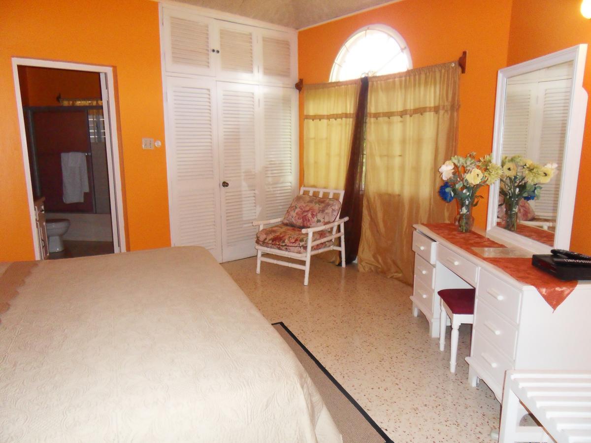 Whistling Villa Runaway Bay Dış mekan fotoğraf