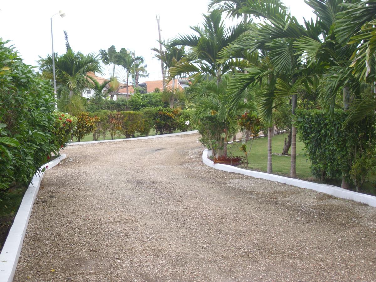 Whistling Villa Runaway Bay Dış mekan fotoğraf